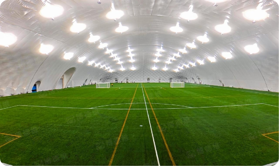 黄金城Sport X Domes足球馆内景.jpg