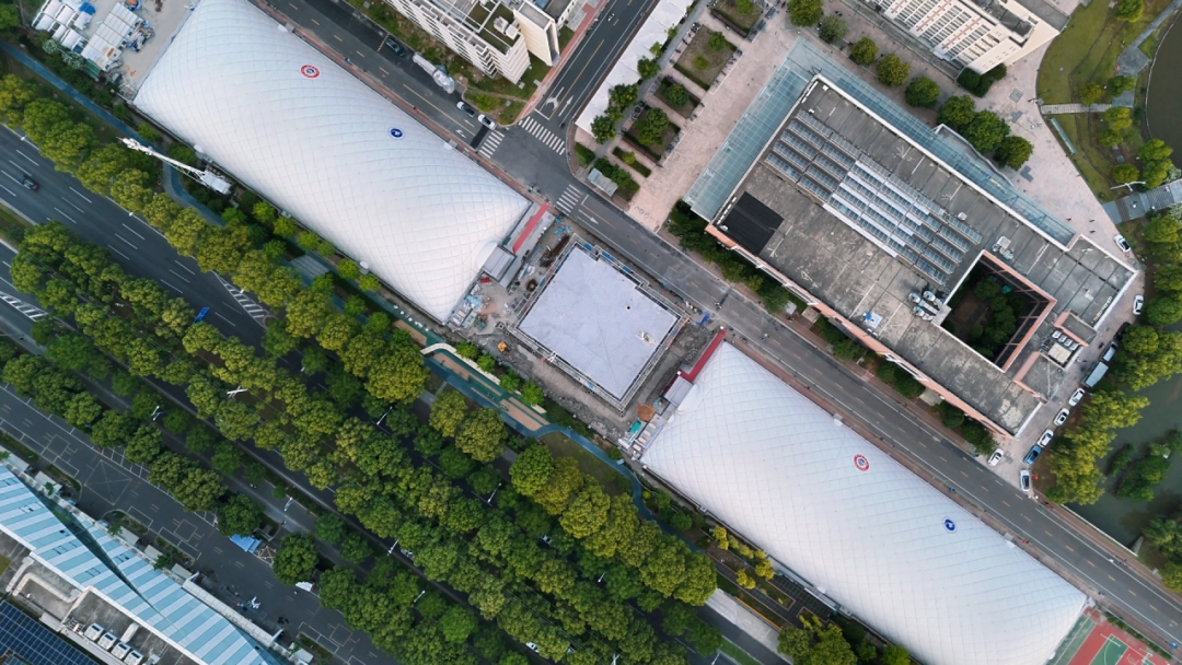 宁波工程学院气膜体育馆_黄金城气膜建造.jpg